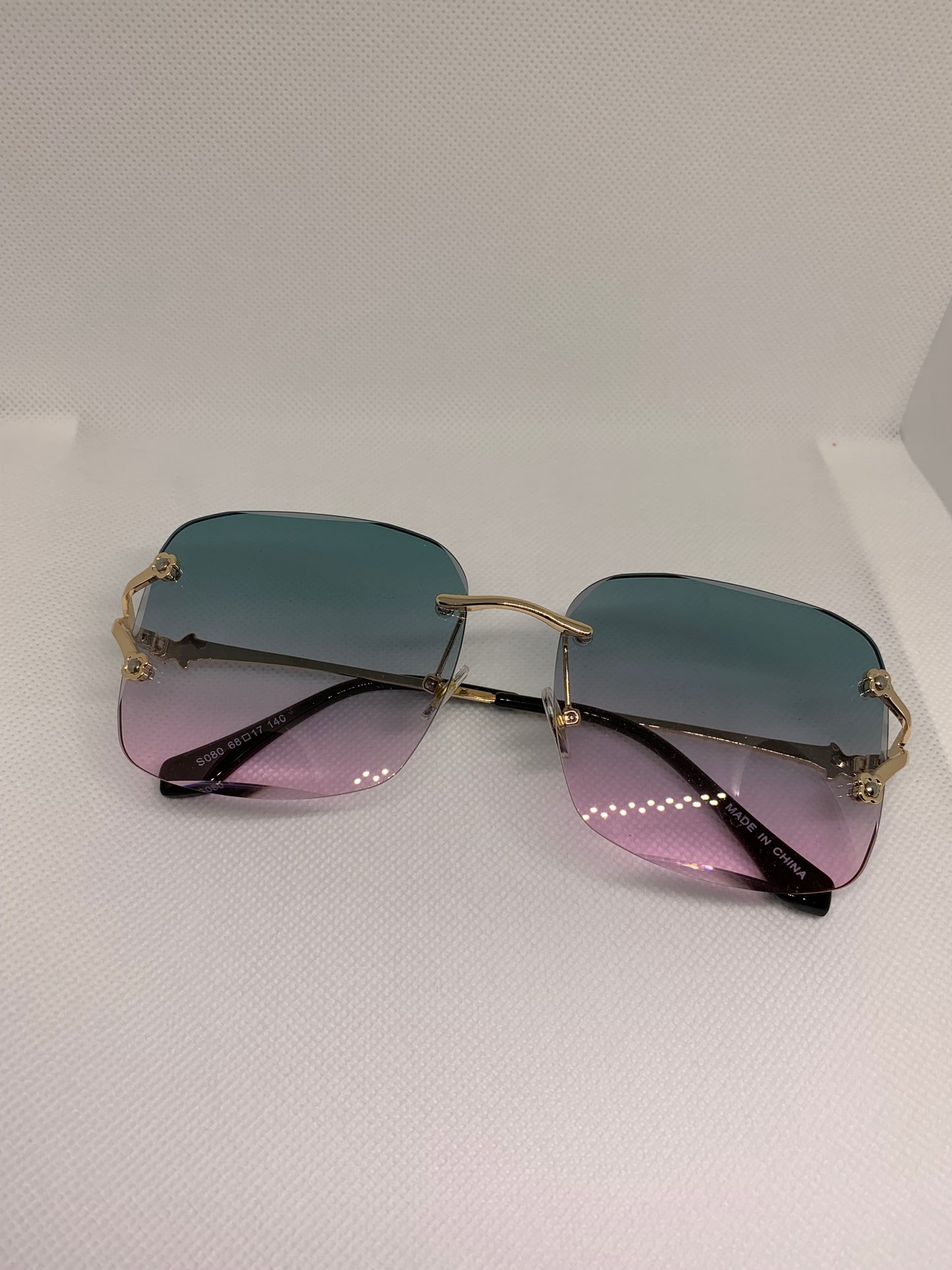Two Tone Frameless Sunglasses