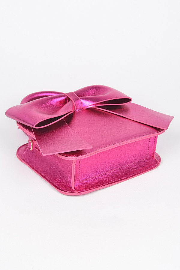 Metallic Bow Front Top Handle Clutch