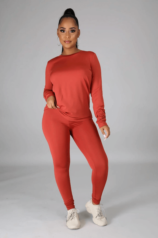 Conjunto básico de top y leggings