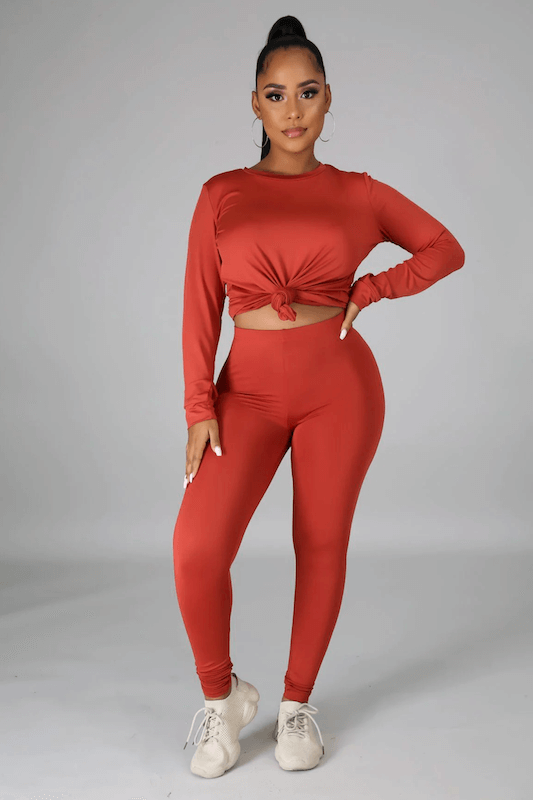 Conjunto básico de top y leggings