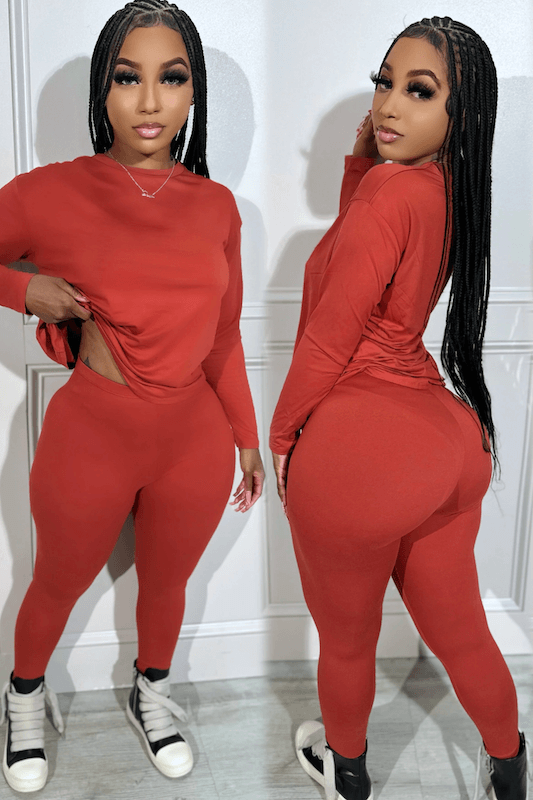 Conjunto básico de top y leggings